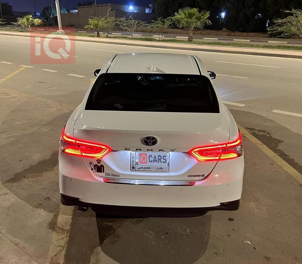 تۆیۆتا کامری